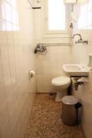Kúpeľňa v ubytovaní Spacious townhouse close to Chania center
