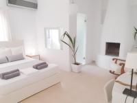 TV a/nebo společenská místnost v ubytování Thomas Apartments Katapola - Chora