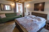Posteľ alebo postele v izbe v ubytovaní JR Luxury Guesthouse2