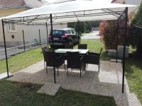 Patio alebo iná vonkajšia časť ubytovania Edit Ferienwohnung Siofok