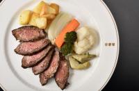 Φαγητό σε αυτό το ξενοδοχείο ή κάπου εκεί κοντά