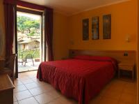 Posteľ alebo postele v izbe v ubytovaní Hotel Adler