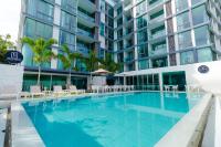 Bazén v ubytování Oceanstone by Holy Cow, 1-BR, next building view nebo v jeho okolí