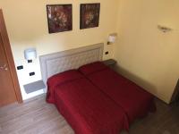 Posteľ alebo postele v izbe v ubytovaní Hotel Adler