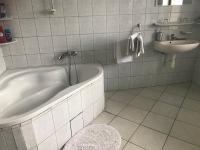 Kúpeľňa v ubytovaní Bübáj Vendégház