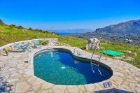 Bazén v ubytovaní Villa Sirena - Scopello-Villas alebo v jeho blízkosti