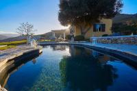 Bazén v ubytovaní Villa Sirena - Scopello-Villas alebo v jeho blízkosti