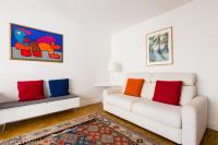 Gallery image of Veeve - A Pop of Colour in Paris