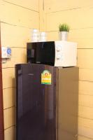 Kuchyň nebo kuchyňský kout v ubytování Baankhon Private room in Thai house Check in by yourself code inbox Adult Only