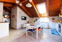 Televízia a/alebo spoločenská miestnosť v ubytovaní Anthony House - De Vivo Realty Sorrento