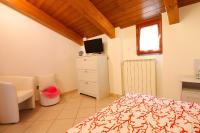 Televízia a/alebo spoločenská miestnosť v ubytovaní Anthony House - De Vivo Realty Sorrento