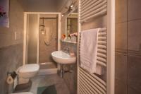 A bathroom at Casa delle rose