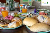 Jedlo v ubytovaní bed & breakfast alebo blízkom okolí