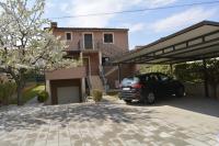 Budynek, w którym mieści się apartament