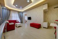TV a/nebo společenská místnost v ubytování Mersin Vip House Hotel