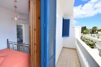 A balcony or terrace at Casa vacanze a pochi passi dal mare - AZZURRO DEL MARE -