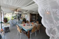 A restaurant or other place to eat at IL NIDO AL LAGO