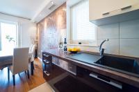 Kuchyňa alebo kuchynka v ubytovaní Dubrovnik Style Luxury Apartment