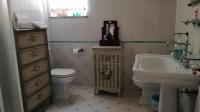 A bathroom at In Via Roma