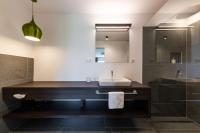 Kúpeľňa v ubytovaní Oliven- & Genusshotel Hirzer