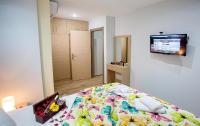 Postel nebo postele na pokoji v ubytování Rent House Karavi