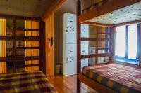 Postel nebo postele na pokoji v ubytování DORMERO Albergue San Miguel Hospital de Órbigo