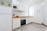 Kuchyň nebo kuchyňský kout v ubytování Acogedor LOFT en Bajo CENTRICO CON PARKING WIFI