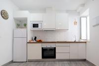 Kuchyň nebo kuchyňský kout v ubytování Acogedor LOFT en Bajo CENTRICO CON PARKING WIFI
