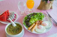 Еда / где поесть недалеко от курортного отеля