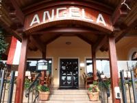Exteriér alebo vchod do ubytovania Angela Panzió