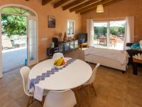 Posedenie v ubytovaní Finca Bassa Serra
