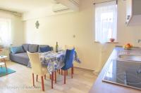 Kuchyň nebo kuchyňský kout v ubytování Apartman Maria