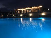 Bazén v ubytování Casamediterranea nebo v jeho okolí