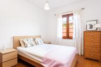 Postel nebo postele na pokoji v ubytování Home2Book Luxury Villa Luna de Tacoronte Pool