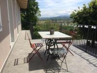 Balkon lub taras w obiekcie Happy hill - appartamento Quercia - natura e relax