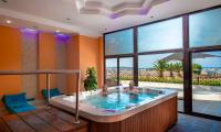 Bazén v ubytování Stella Beach Resort & Spa, Makadi Bay nebo v jeho okolí