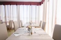 Posedenie v ubytovaní Hotel Club S'Illot