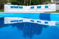 The swimming pool at or close to Sarwnisland