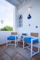 A balcony or terrace at Sarwnisland