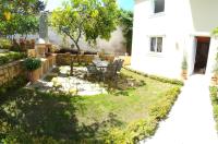 A garden outside Cactus