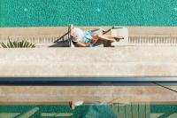 Hostia v ubytovaní Pefki Deluxe Residences