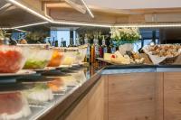 Jídlo v hotelu nebo okolí