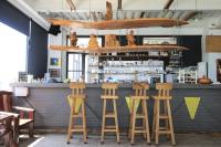 La sala de estar o bar de 巨缿民宿巨象民宿