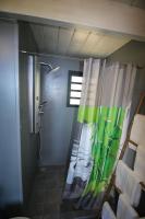Vonios kambarys apgyvendinimo &#x12F;staigoje KAZ OR&Egrave;A