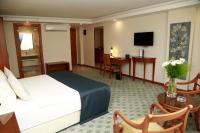 TV a/nebo společenská místnost v ubytování Tuzla Garden Hotel & Spa