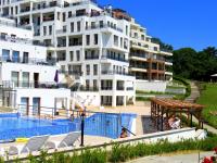 Bazén v ubytování Апартаменти Бяла Клиф на плажа - Apartments Byala Cliff First Line nebo v jeho okolí