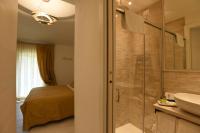 A bathroom at Hotel La Vigna