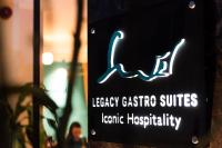 Legacy Gastro Suitesに飾ってある許可証、賞状、看板またはその他の書類