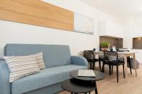 Ein Sitzbereich in der Unterkunft Aquamarina Onyx Marina Invest