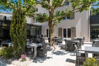 En restaurant eller et andet spisested på Le Cottage de Clairefontaine